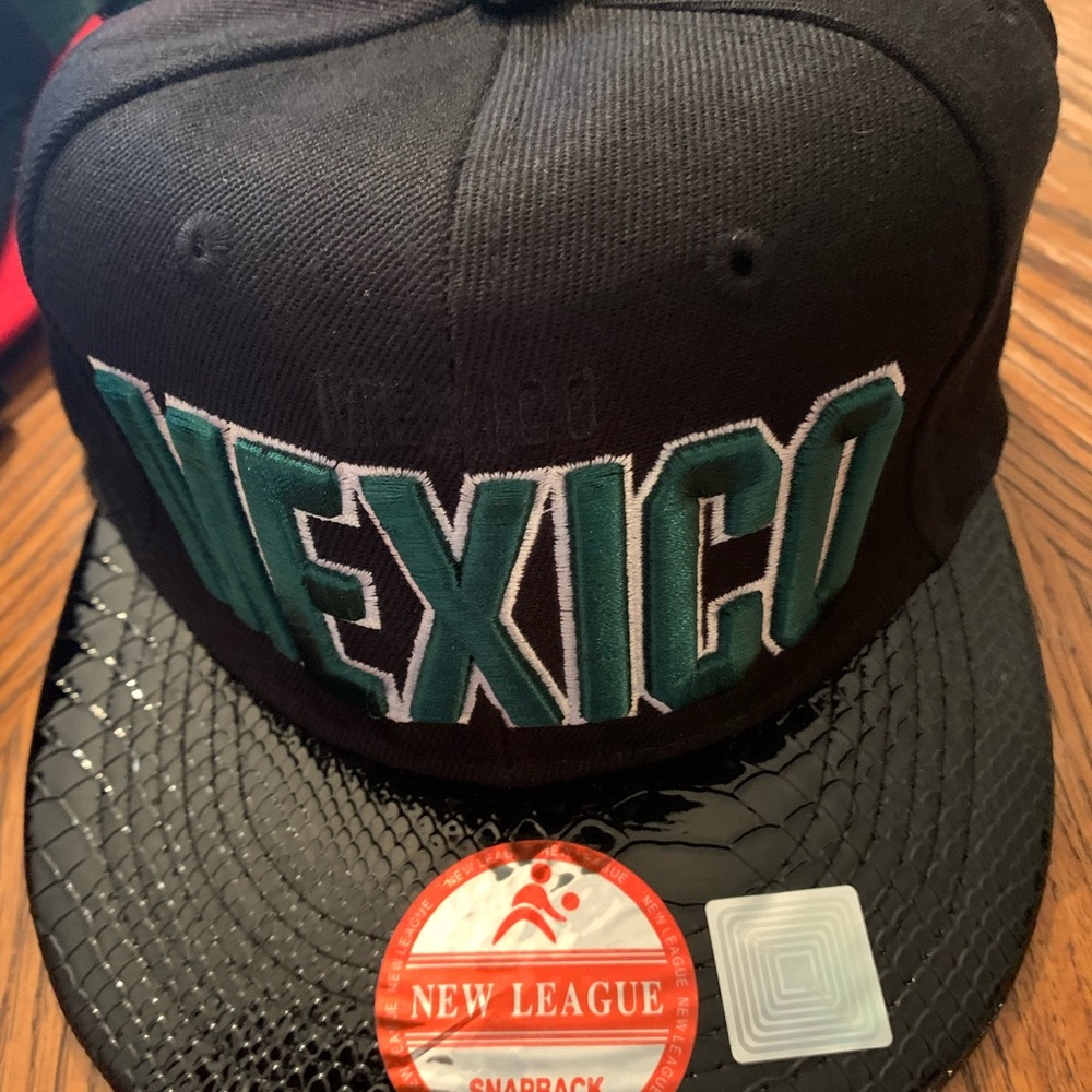 Smooth Hats New with Tag! Mexico on the front!